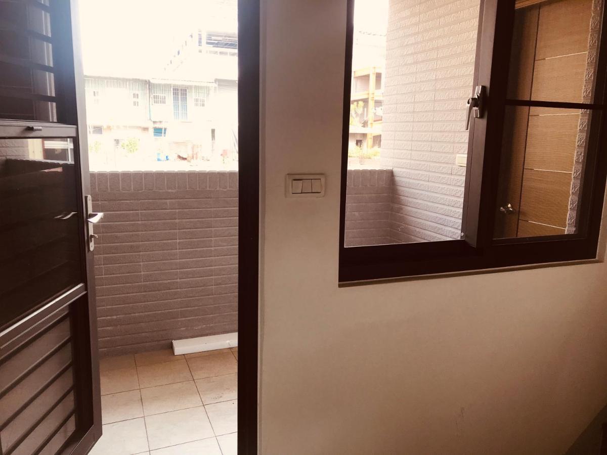 黃金民宿 Pingtung Bagian luar foto